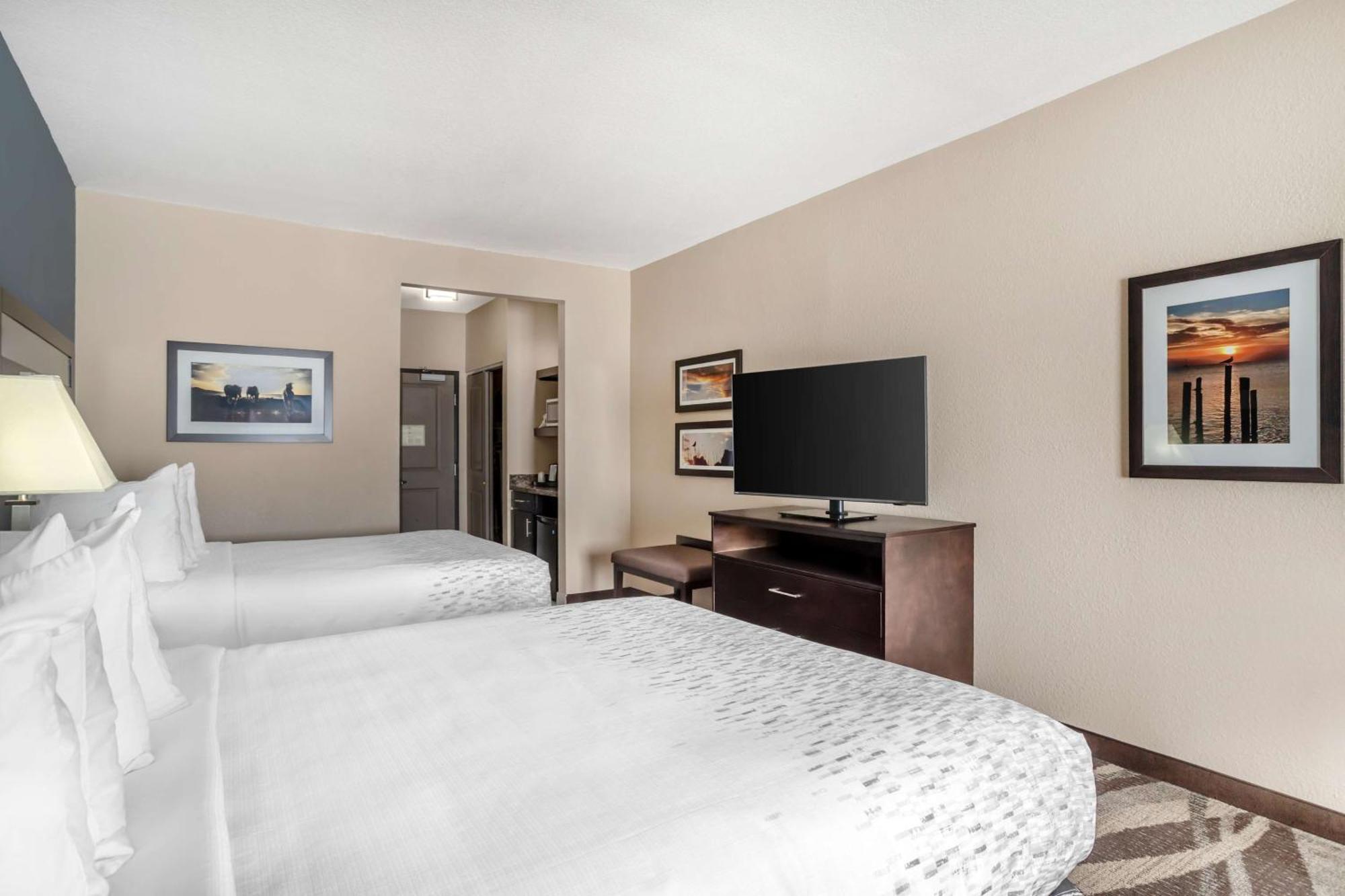 Best Western Plus Lake Jackson Inn & Suites Exterior photo