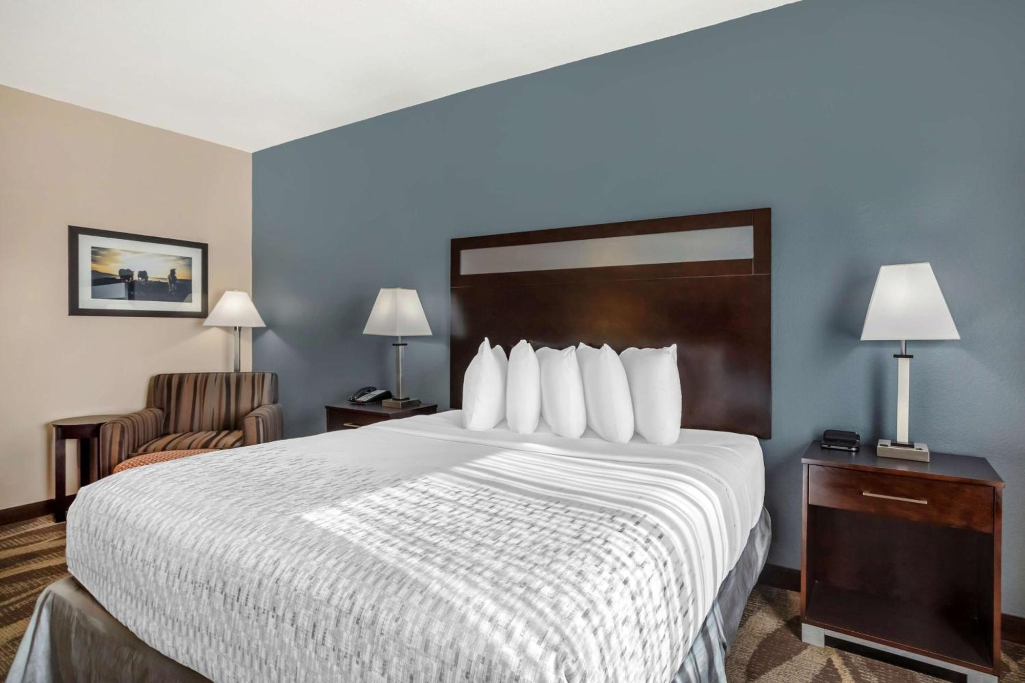 Best Western Plus Lake Jackson Inn & Suites Exterior photo