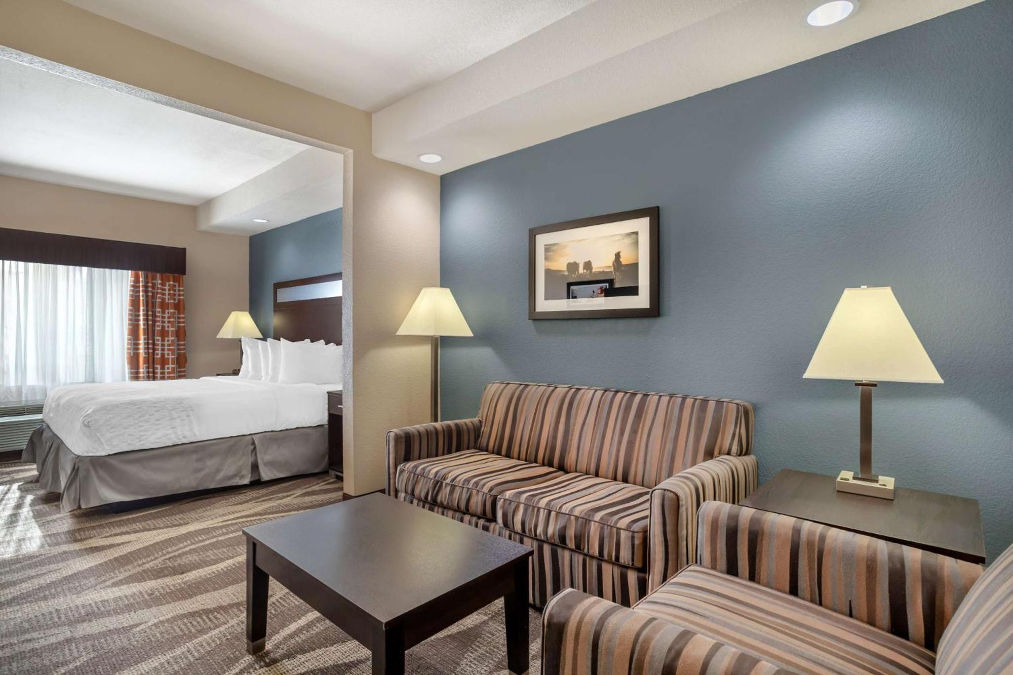 Best Western Plus Lake Jackson Inn & Suites Exterior photo